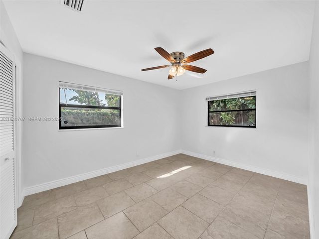 10251 NW 39th Ct, Coral Springs, FL 33065