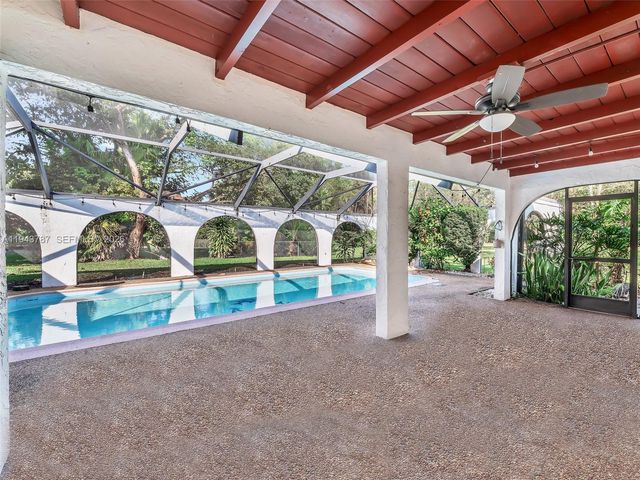 10251 NW 39th Ct, Coral Springs, FL 33065