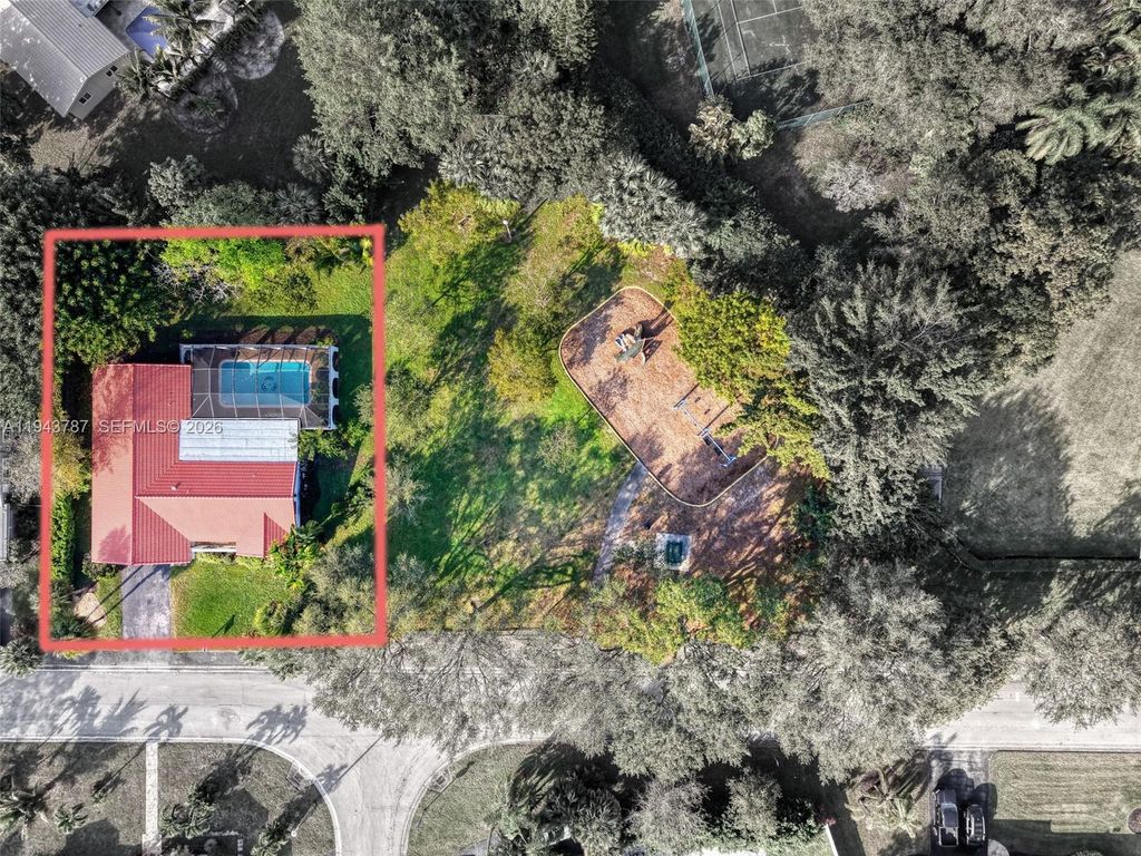 10251 NW 39th Ct, Coral Springs, FL 33065