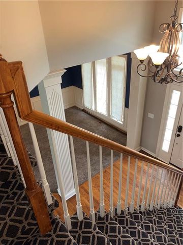 308 NE Hidden Valley Way, Lee's Summit, MO 64064