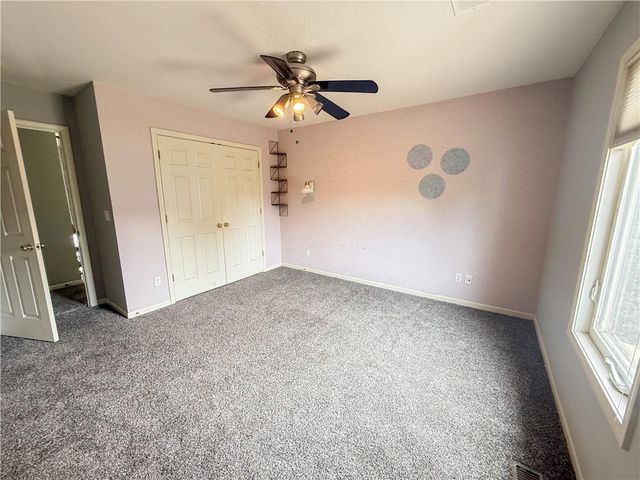 308 NE Hidden Valley Way, Lee's Summit, MO 64064