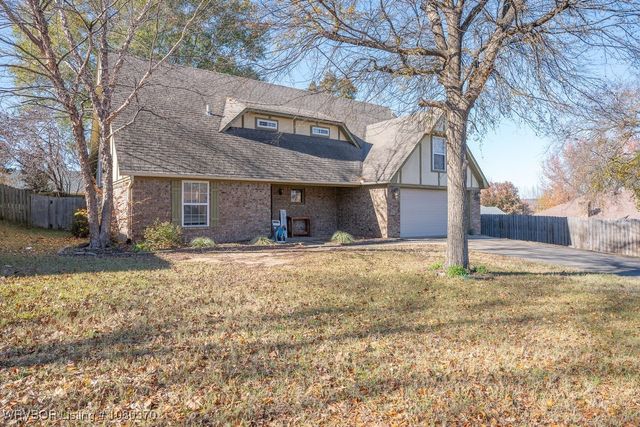 1713 Woodwind Way, Van Buren, AR 72956