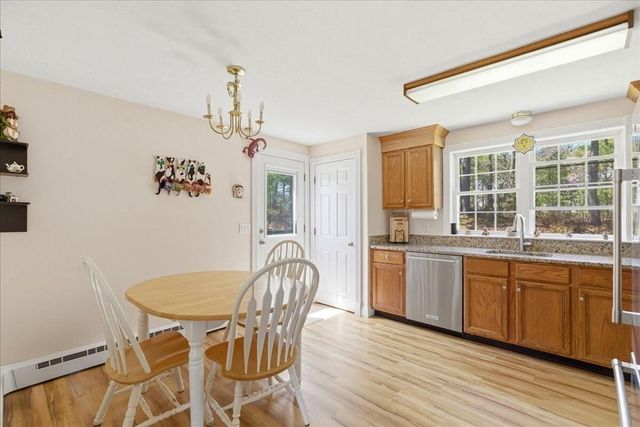 18 White Violet Lane, Plymouth, MA 02360