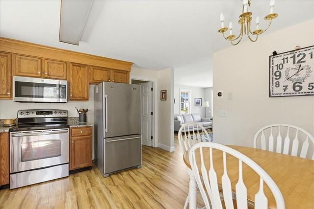 18 White Violet Lane, Plymouth, MA 02360