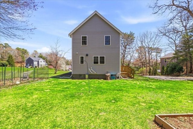 18 White Violet Lane, Plymouth, MA 02360
