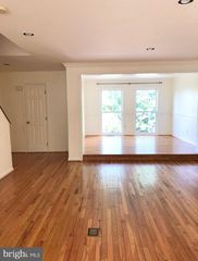 12050 EDGEMERE CIR, Reston, VA 20190