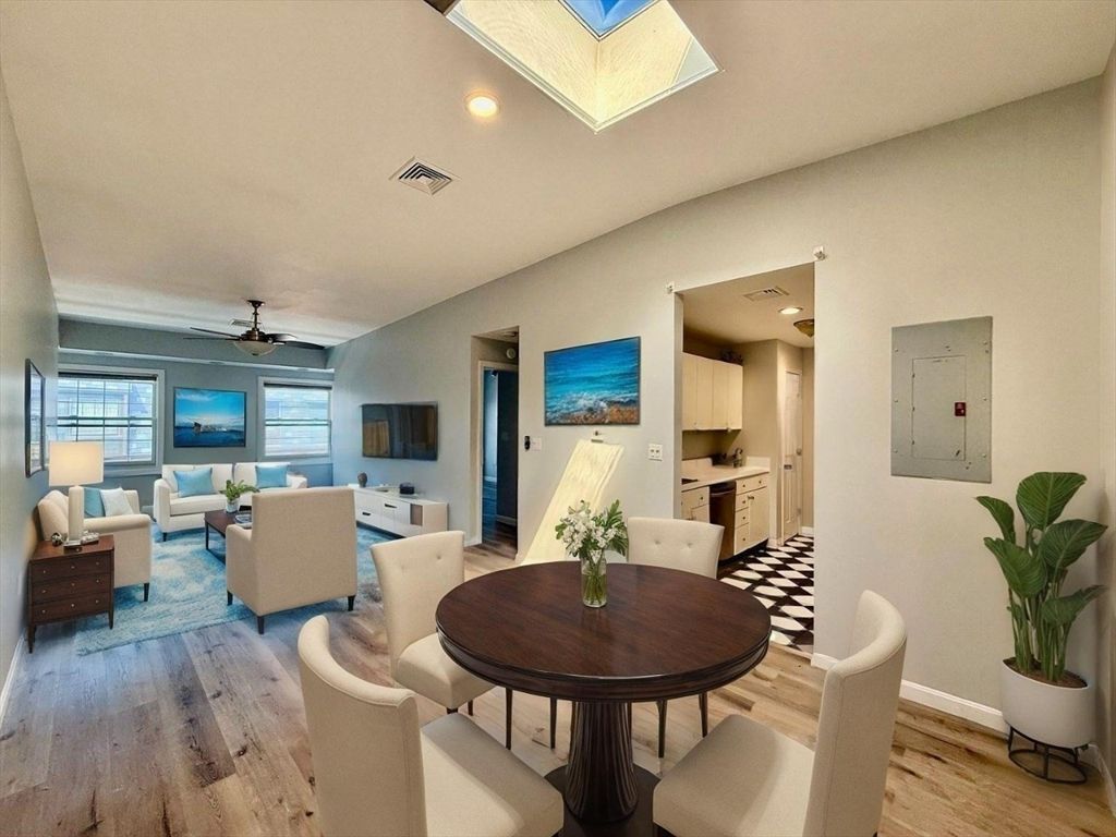 10 Weston Ave #411, Quincy, MA 02170