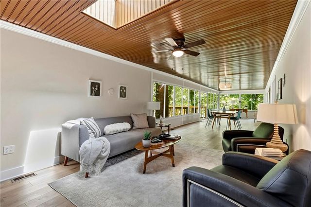 4661 Spring Ridge Drive, Flowery Branch, GA 30542