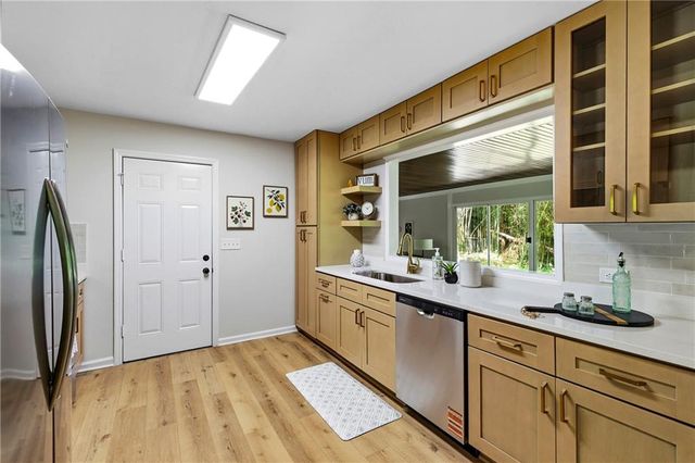 4661 Spring Ridge Drive, Flowery Branch, GA 30542