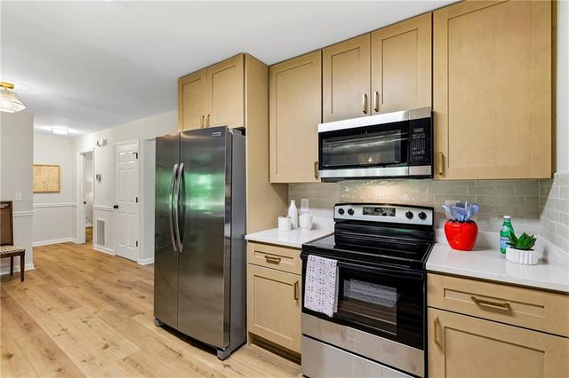 4661 Spring Ridge Drive, Flowery Branch, GA 30542