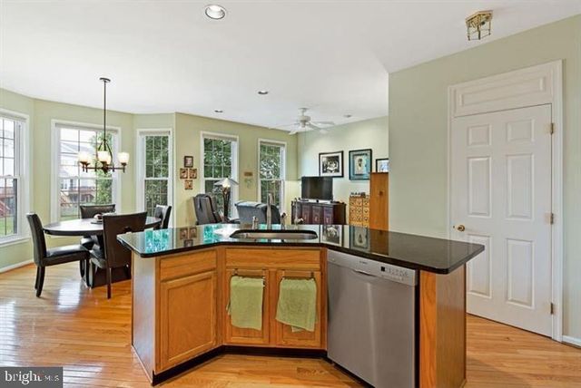 412 E OAKMEADE DR, Wilmington, DE 19810
