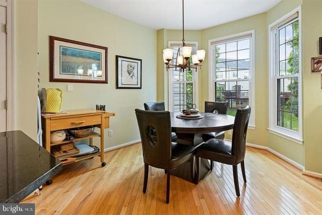 412 E OAKMEADE DR, Wilmington, DE 19810
