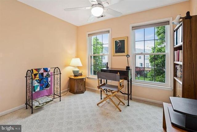 412 E OAKMEADE DR, Wilmington, DE 19810