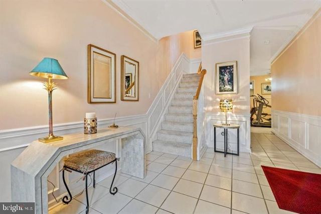 412 E OAKMEADE DR, Wilmington, DE 19810