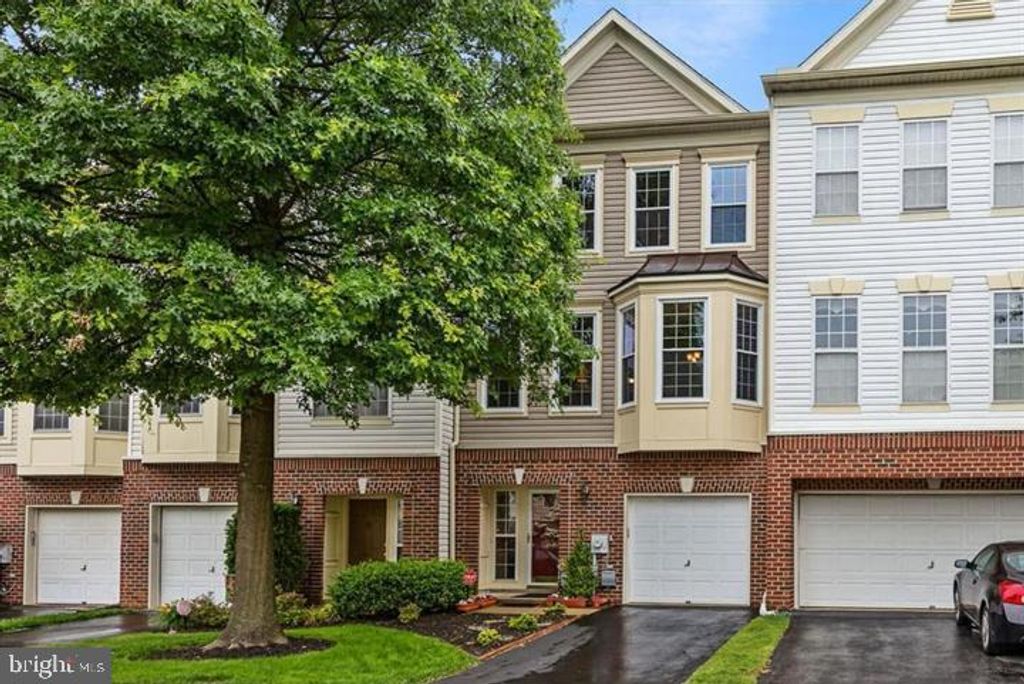 412 E OAKMEADE DR, Wilmington, DE 19810