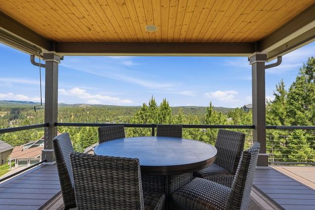 1211 E Quartz Ln, Spokane, WA 99208