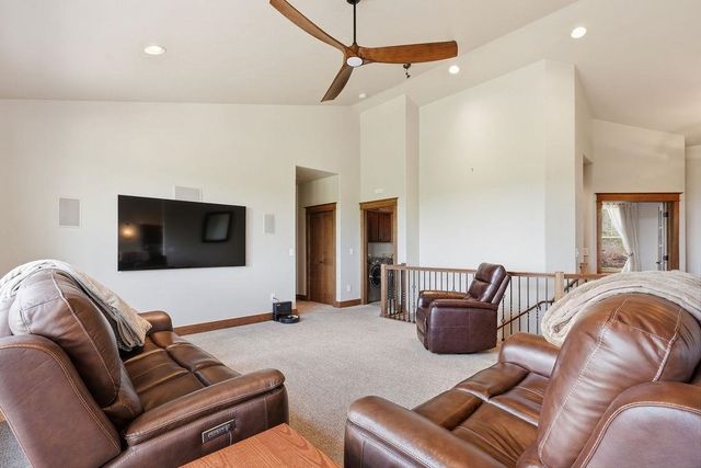1211 E Quartz Ln, Spokane, WA 99208