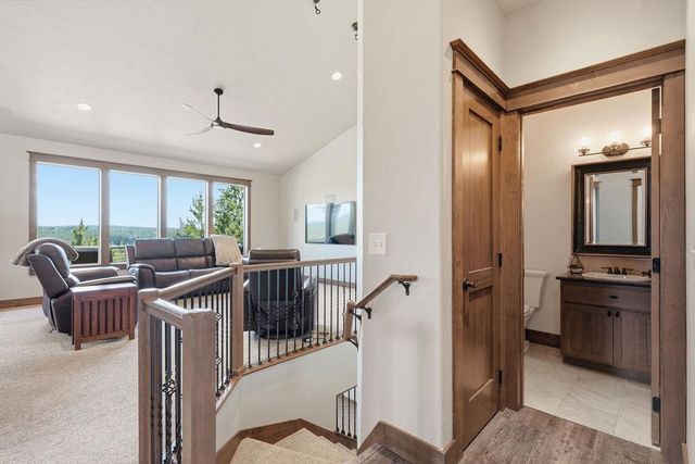 1211 E Quartz Ln, Spokane, WA 99208
