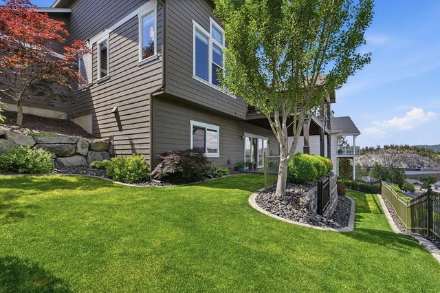 1211 E Quartz Ln, Spokane, WA 99208