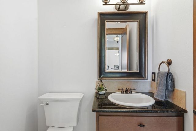 1211 E Quartz Ln, Spokane, WA 99208