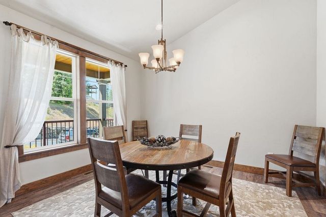 1211 E Quartz Ln, Spokane, WA 99208