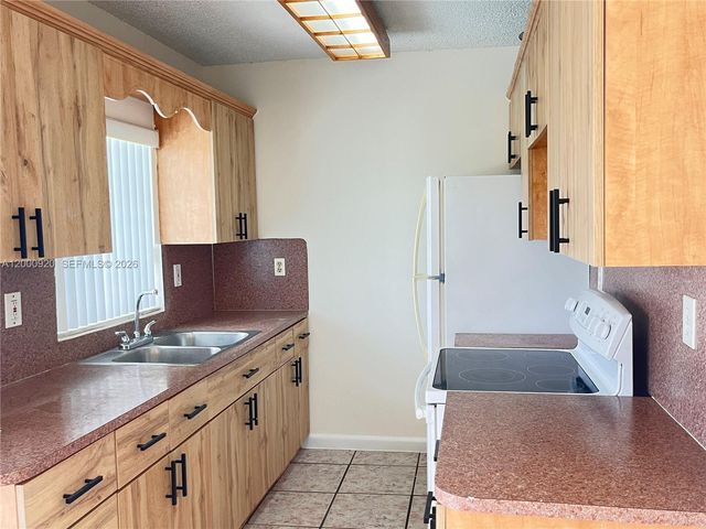 20341 SW 117th Ave, Miami, FL 33177