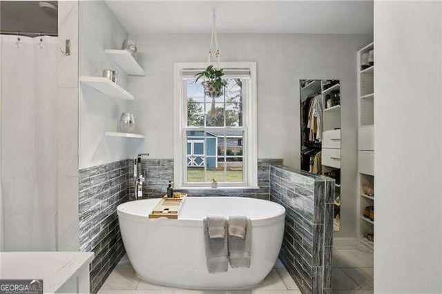 2147 Sylvania Drive NE, Decatur, GA 30033