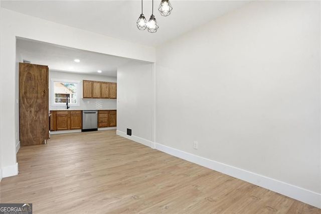 1902 Mural Circle, Morrow, GA 30260