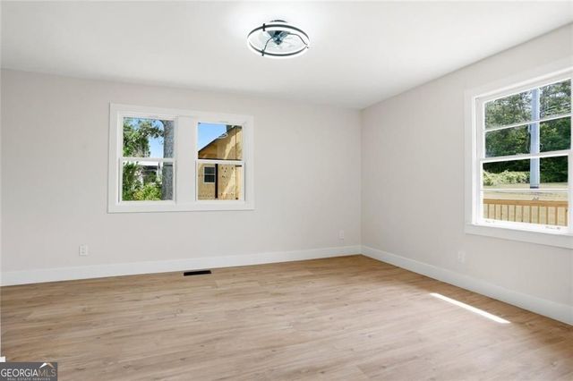 1902 Mural Circle, Morrow, GA 30260