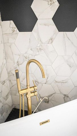 1406 Greenup Street, Covington, KY 41011