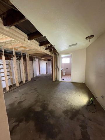 1805 NW Candler Avenue, Grants Pass, OR 97526