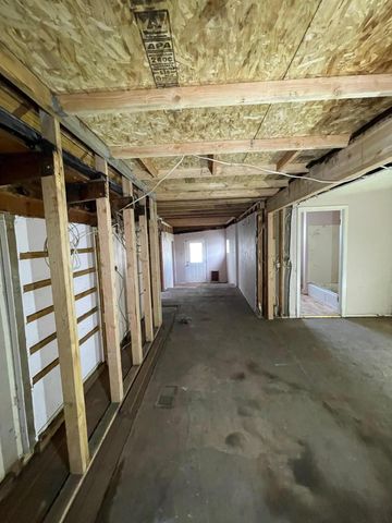 1805 NW Candler Avenue, Grants Pass, OR 97526