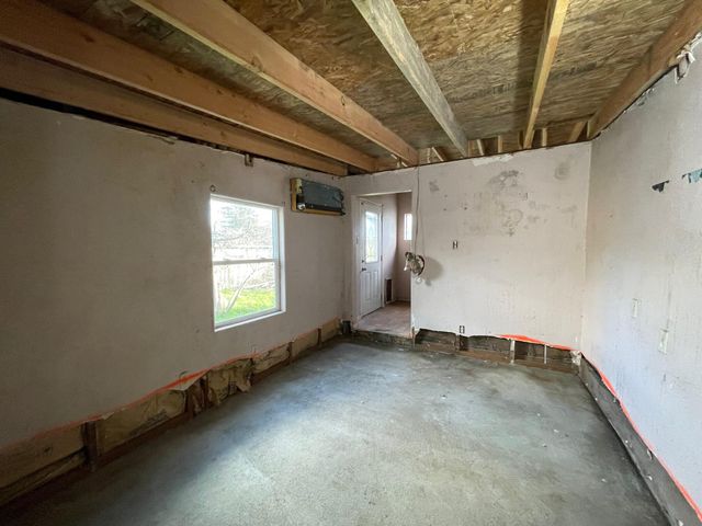 1805 NW Candler Avenue, Grants Pass, OR 97526