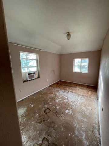 1805 NW Candler Avenue, Grants Pass, OR 97526