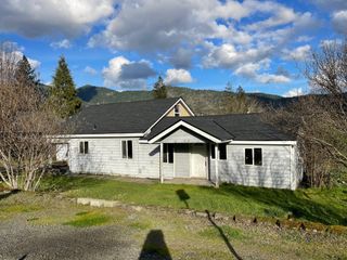 1805 NW Candler Avenue, Grants Pass, OR 97526