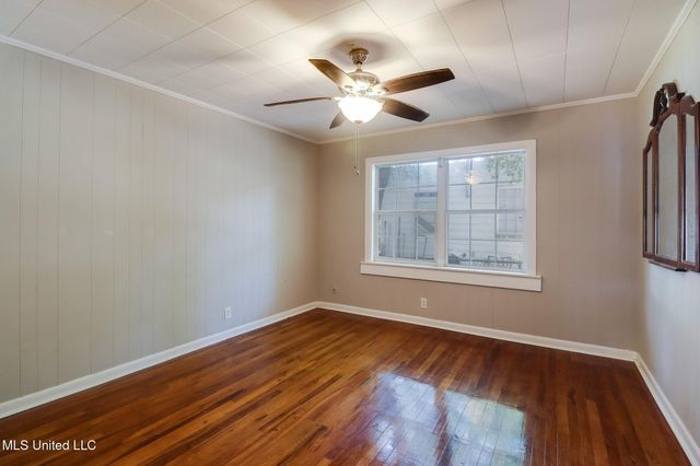 2704 Pine Avenue, Gulfport, MS 39501
