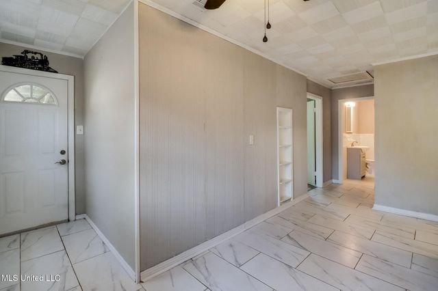 2704 Pine Avenue, Gulfport, MS 39501