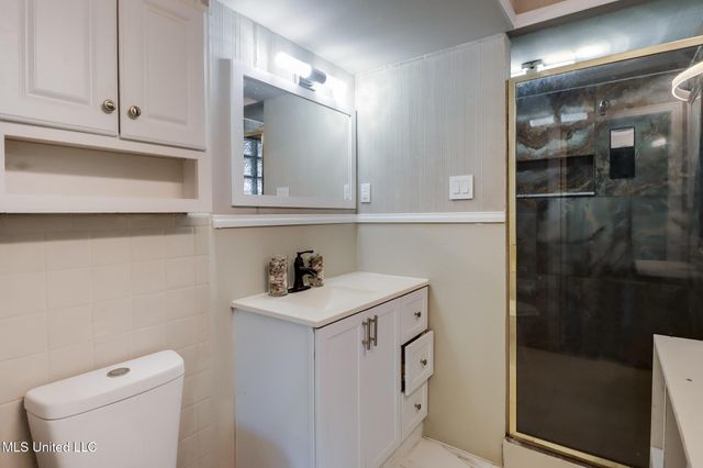 2704 Pine Avenue, Gulfport, MS 39501