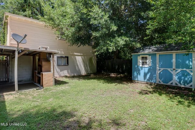 2704 Pine Avenue, Gulfport, MS 39501