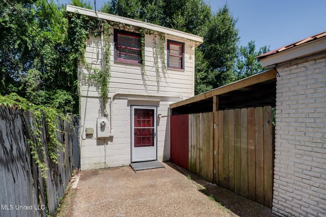 2704 Pine Avenue, Gulfport, MS 39501
