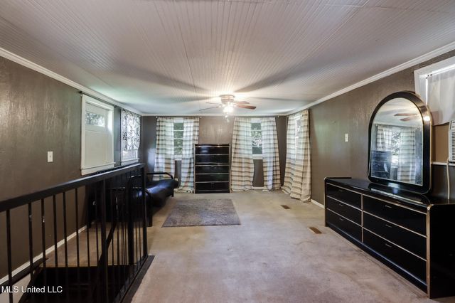 2704 Pine Avenue, Gulfport, MS 39501