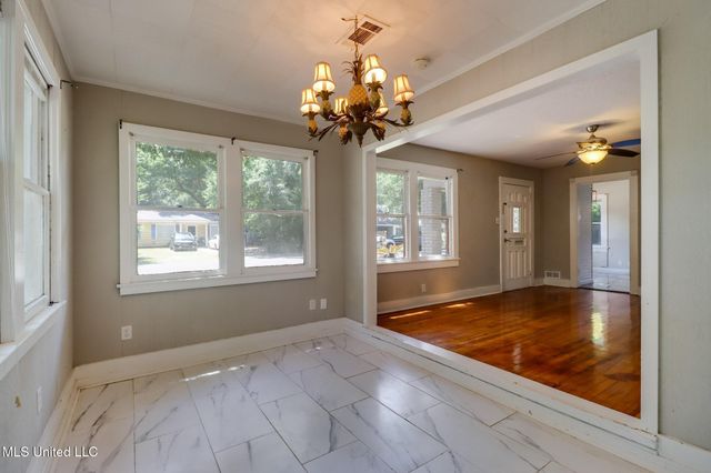 2704 Pine Avenue, Gulfport, MS 39501