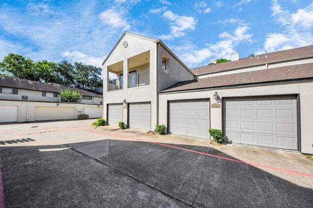 2468 Bering Drive, Houston, TX 77057