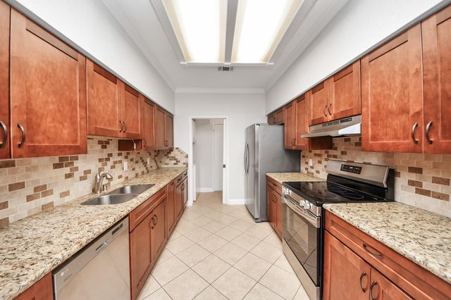 2468 Bering Drive, Houston, TX 77057