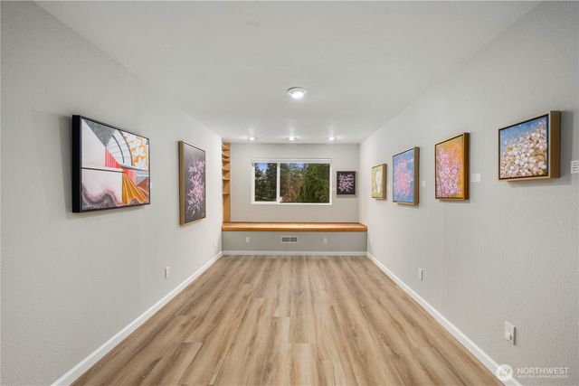 6021 158th Place NE, Redmond, WA 98052