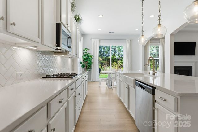 5122 Harwich Circle, Weddington, NC 28104