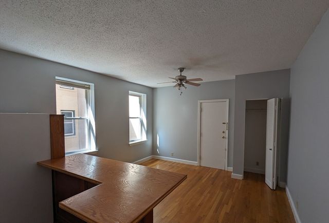 1415 Commonwealth Ave 302, Boston, MA 02135