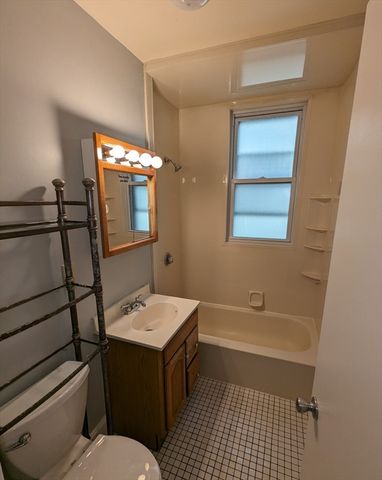 1415 Commonwealth Ave 302, Boston, MA 02135