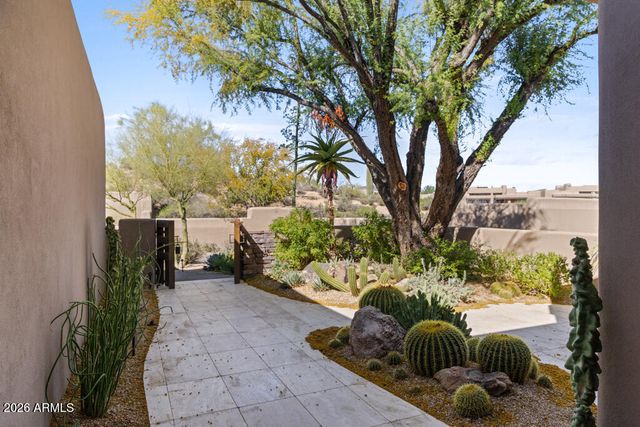 40041 N 111TH Place 44, Scottsdale, AZ 85262