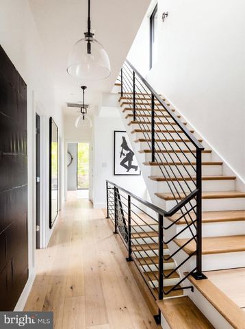 1522 FOXHALL RD NW, Washington, DC 20007